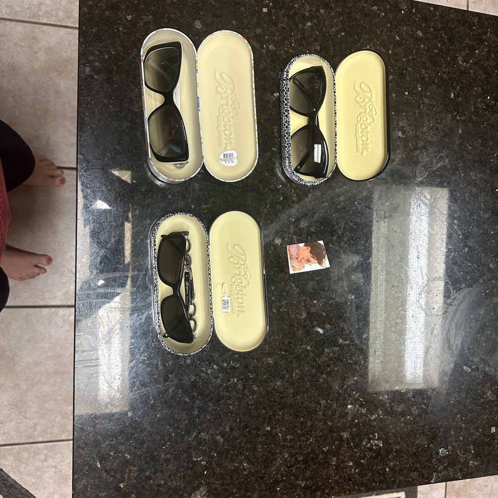 Brighton sunglasses -Trio with Cases excellent condition. $20 each 3 prs $60 - Picture 8 of 8